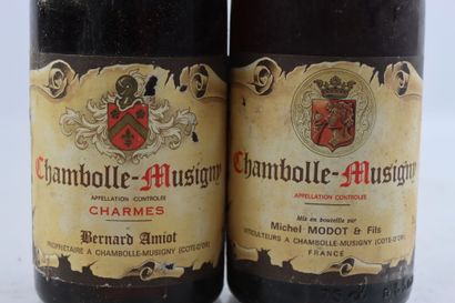 Réunion de 2 bouteilles du Domaine Bernard...