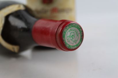 Réunion de 2 bouteilles du Domaine Bernard...