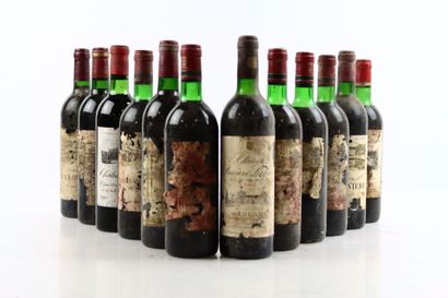 Réunion de 12 bouteilles de Vin de Bordeaux,...