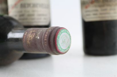 5 bouteilles de SAINT-JULIEN 1975 du Château...
