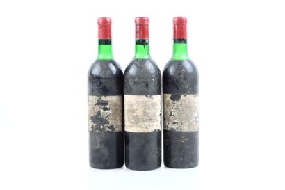 3 Bouteilles de PAUILLAC 1972 supposées du...