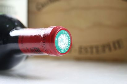 12 bouteilles de SAINT-ESTEPHE 1999 du Château...
