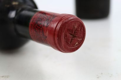 3 Bouteilles de PAUILLAC 1972 supposées du...