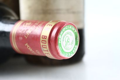 12 bouteilles de PAUILLAC 1979 du Château...