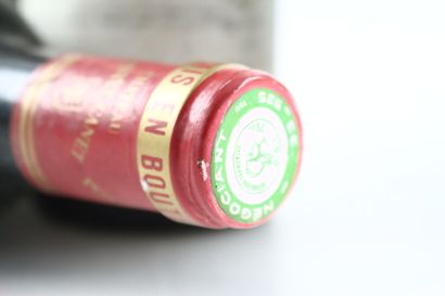 12 bouteilles de PAUILLAC 1981 du Château...