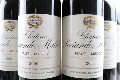 12 bouteilles de HAUT-MEDOC 2000 du Château...