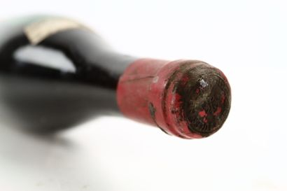 1 bouteille d'ECHEZEAUX 1936 de Jules COLLAS,...