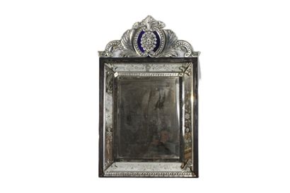 MURANO, dans le goût de
Miroir à parecloses...