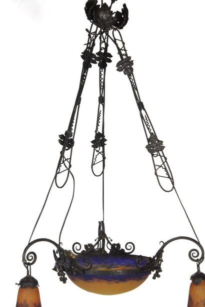 MULLER Frères, Lunéville
Lustre en fer forgé...