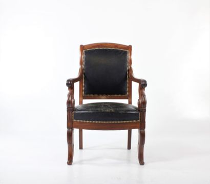 Pair of slightly upturned mahogany and mahogany...