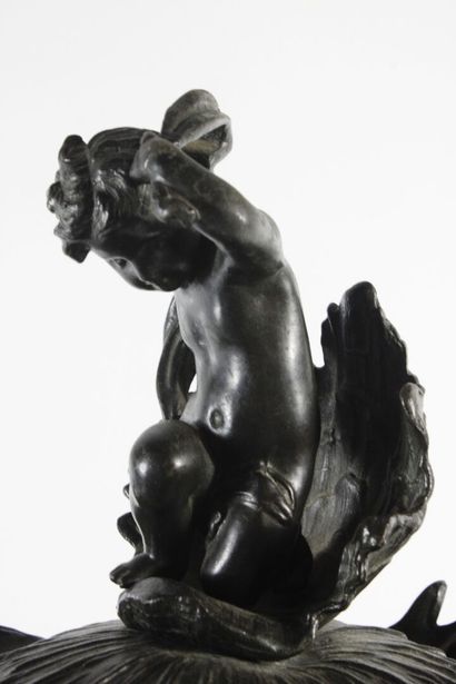 Covered Medici vase in black patina bronze,...