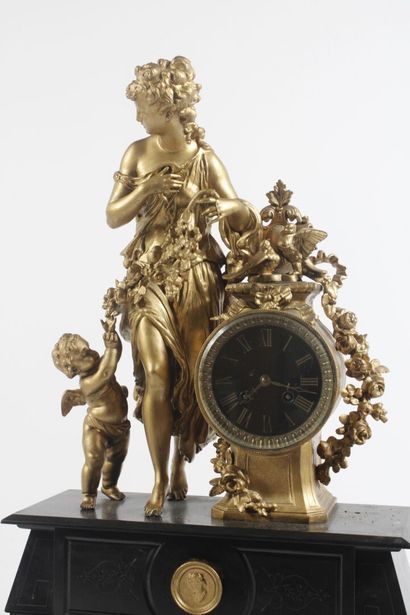Table clock in chased and gilded bronze,...