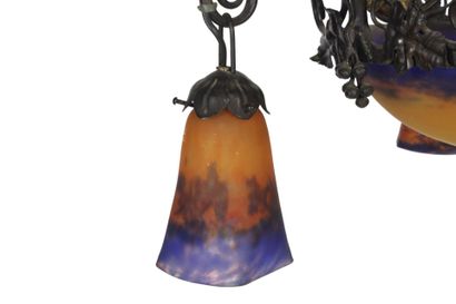 MULLER Frères, Lunéville
Lustre en fer forgé...
