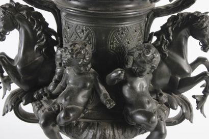 Covered Medici vase in black patina bronze,...