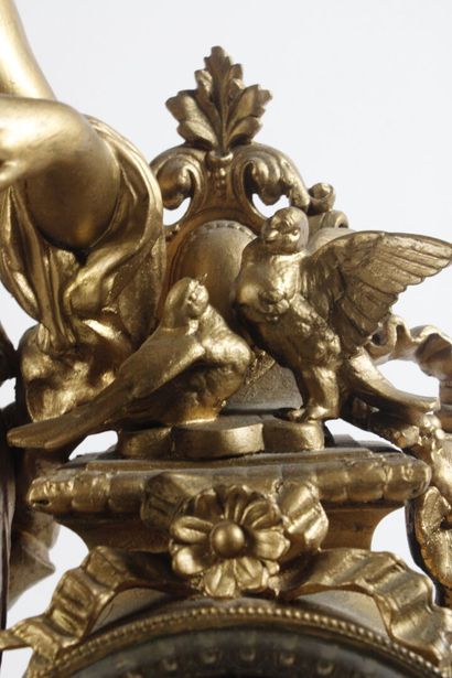 Table clock in chased and gilded bronze,...
