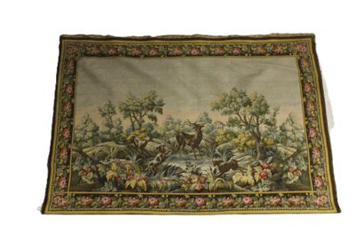 Wool tapestry decorated with a deer hallali....