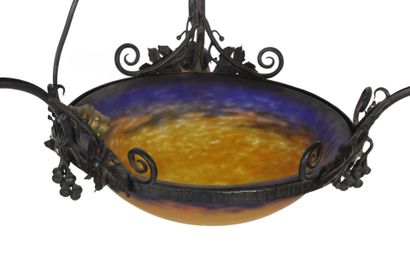 MULLER Frères, Lunéville
Lustre en fer forgé...