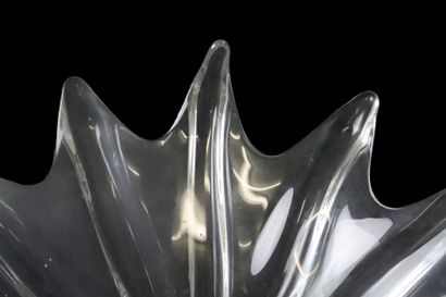 DAUM France 
Coupe en cristal de forme libre.
D_...