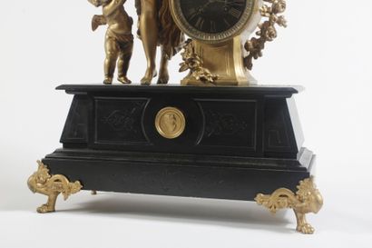 Table clock in chased and gilded bronze,...