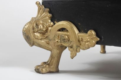 Table clock in chased and gilded bronze,...
