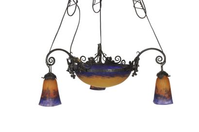MULLER Frères, Lunéville
Lustre en fer forgé...