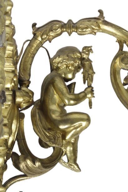 Paire d'appliques en bronze ciselé et doré...