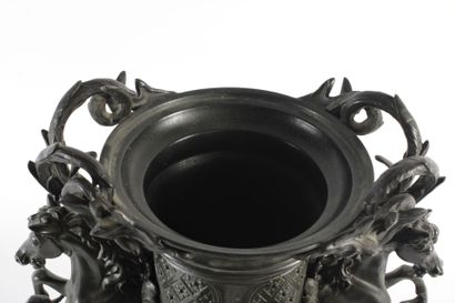Covered Medici vase in black patina bronze,...