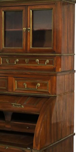 Mahogany-veneered cylinder desk, opening...