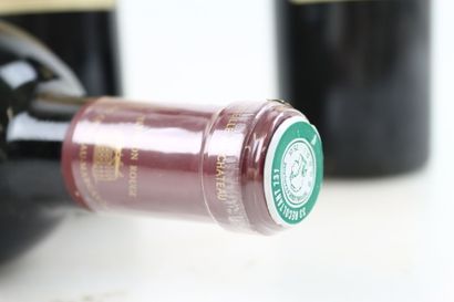 3 bottles of MARGAUX Pavillon Rouge 2001...