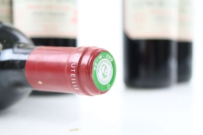5 bottles of PAUILLAC 2002 from Château LYNCH...