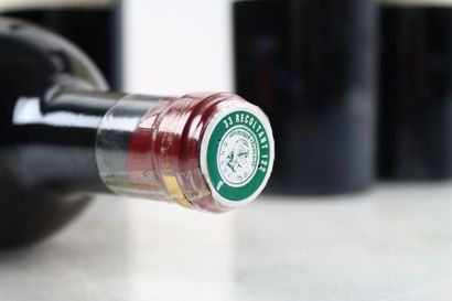 6 bottles of PESSAC-LEOGNAN 2008 Domaine...