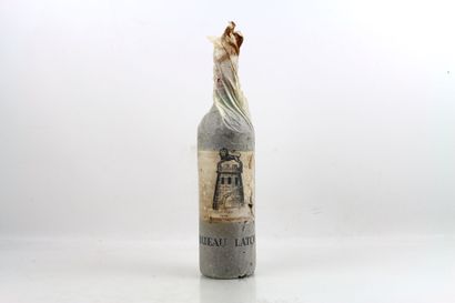 1 bottle of PAUILLAC 1976 du Château LATOUR...