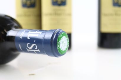5 bottles of PESSAC-LEOGNAN 2001 du Château...