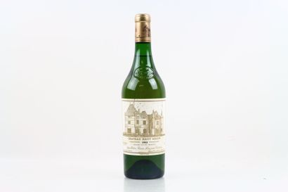 1 bottle PESSAC-LEOGNAN Blanc 1992 du Château...
