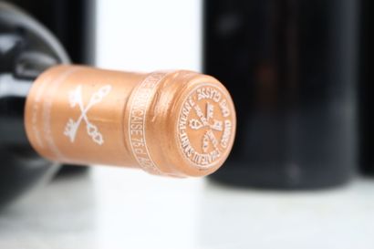 Reunion of 7 bottles of SAINT-JULIEN from...