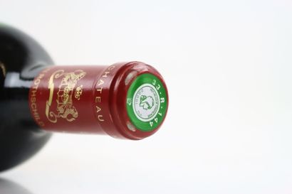 1 bottle of PAUILLAC 2001 du Château MOUTON...