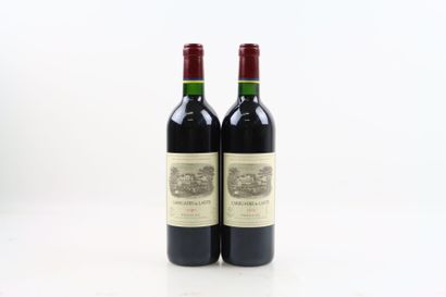 2 bottles of PAUILLAC Carruades de Lafite...