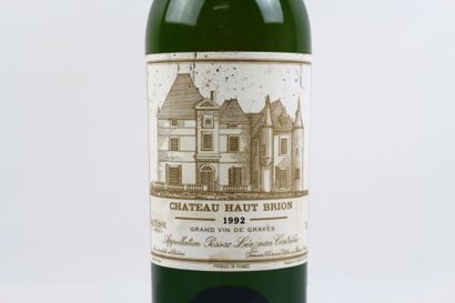 1 bottle PESSAC-LEOGNAN Blanc 1992 du Château...