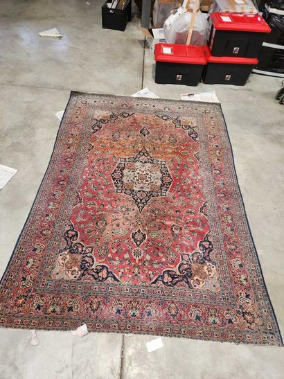 Large, fine and antique Kachan kork
High-quality...