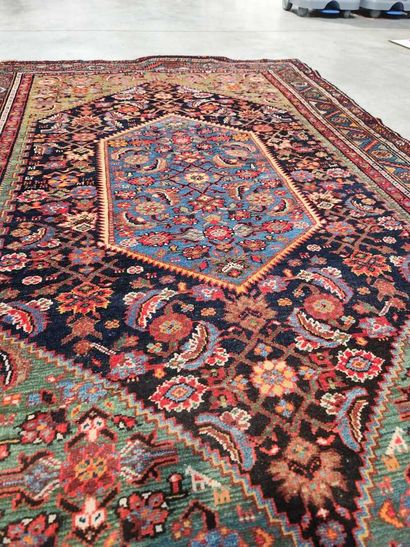 Old and fine Zindjan carpet
Midnight-blue...