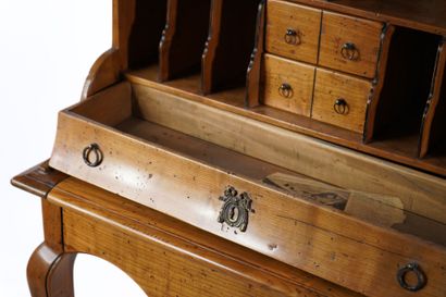 Tiered writing desk in natural wood, opening...