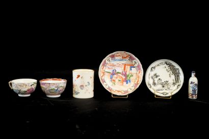 China 19th century
Porcelain set including...