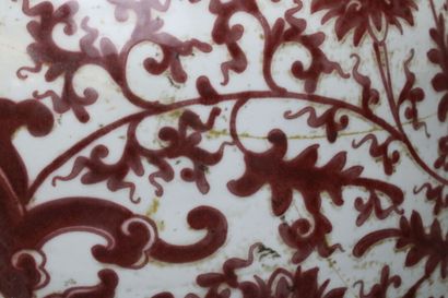 China XXth, 
Large white porcelain meiping...