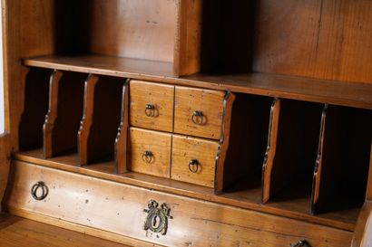 Tiered writing desk in natural wood, opening...