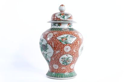 China, 19th century
Porcelain baluster-shaped...