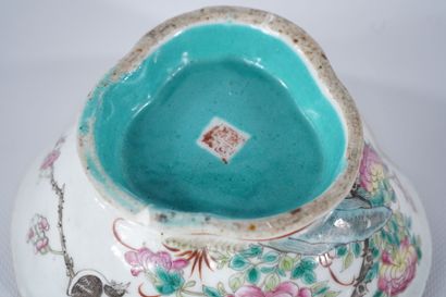 CHINA. 20th century
Polylobed polychrome...
