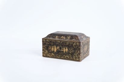 JAPAN
Meiji period
Black-lacquered wooden...