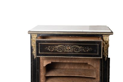 Secrétaire de dame en bois noirci et marqueterie...