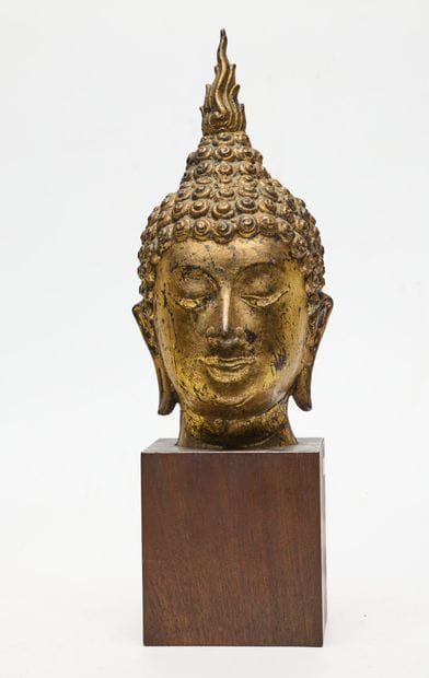 ASIE 
Sculpture d'une tête de bouddha en...