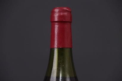 1 bouteille d'ECHEZEAUX 1988 du Domaine Henri...